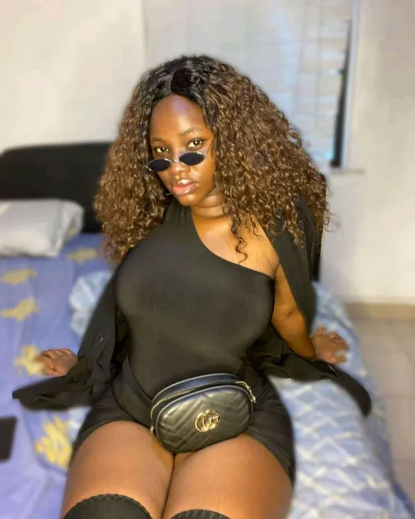 Christelle2361 Avatar Bg