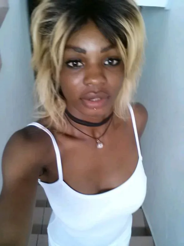 Antoinnette Avatar Bg