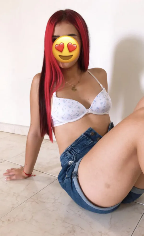 Luciana Avatar Bg