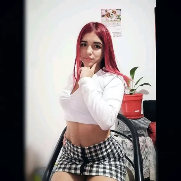 Lorena Avatar Bg