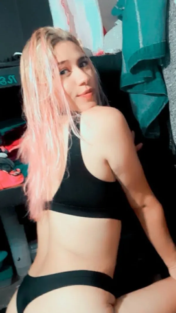 Karla Avatar Bg