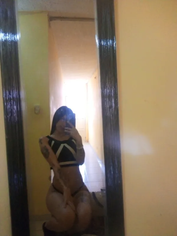 Valeria Avatar Bg