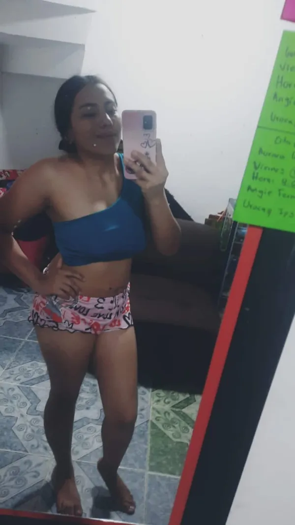 Estefania Avatar Bg