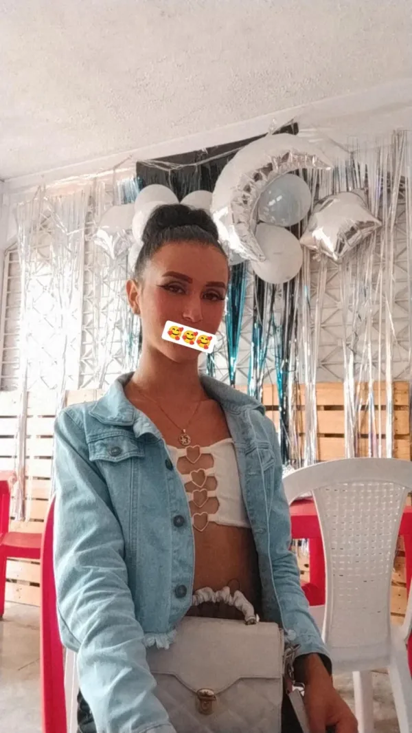 Valeria Avatar Bg