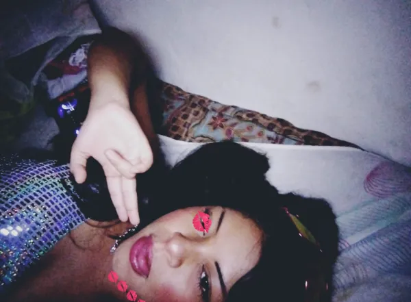 Daniela Avatar Bg