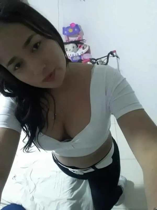 Vanesa Gomez Avatar Bg