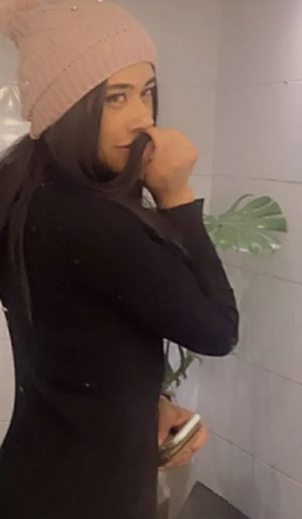 Anni Hermosa Trans Avatar Bg