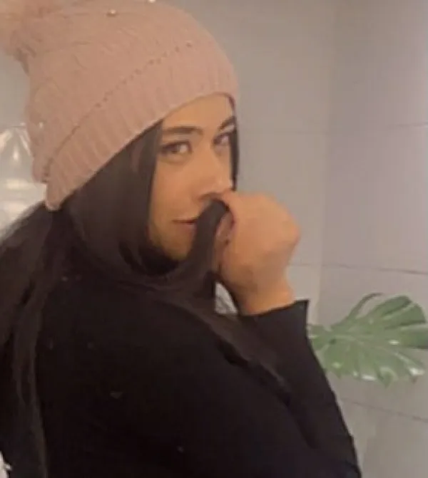 Anni Hermosa Trans Avatar Bg