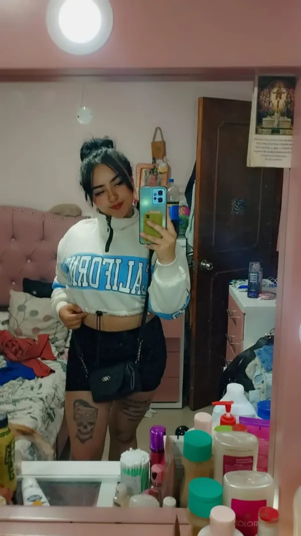 Sara Avatar Bg