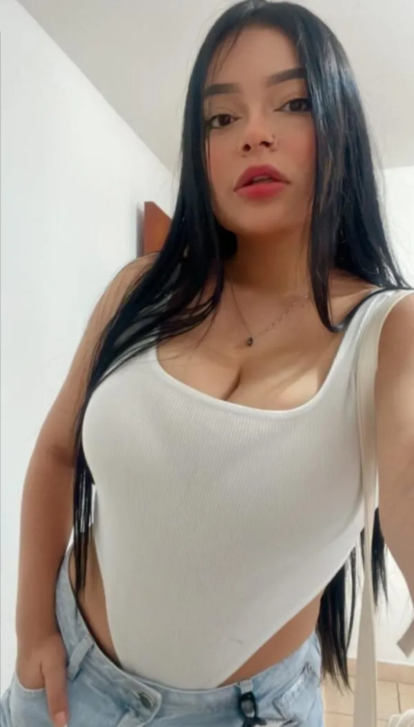Luisa Avatar Bg