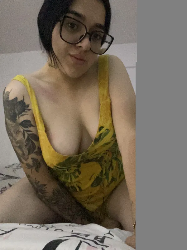 Camila Avatar Bg