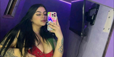 Jovencita ardiente caliente ninfómana y extrovertida dispuesta a cumplir cada fantasia sexual para t