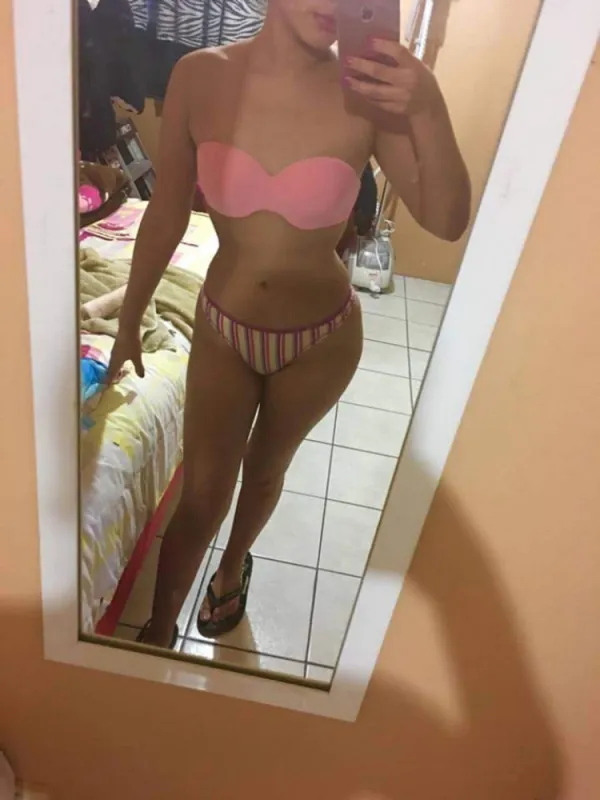 Daniela León Suarez Avatar Bg