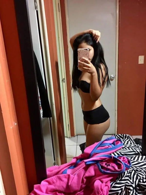 Daniela León Suarez Avatar Bg