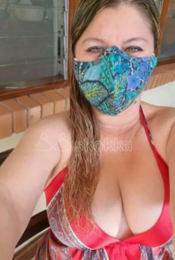 Karolina Barrantes Avatar Bg