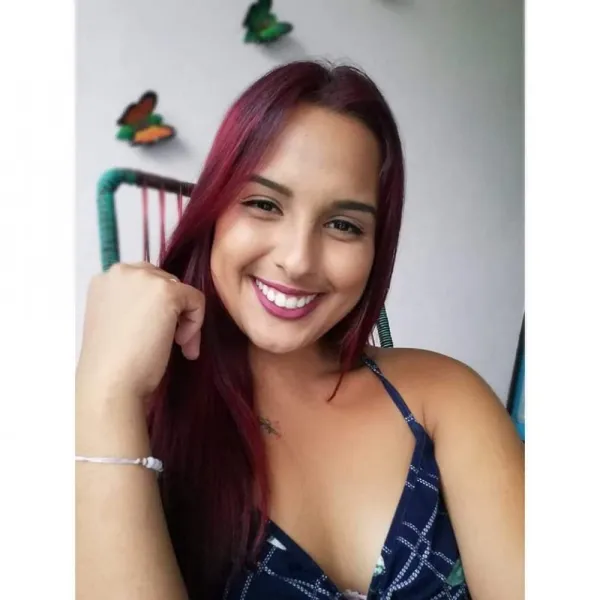 Raquel Avatar Bg
