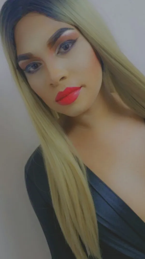 Amanda Avatar Bg