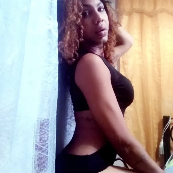 Daniela Avatar Bg
