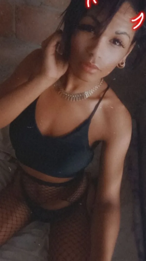 Melani Avatar Bg
