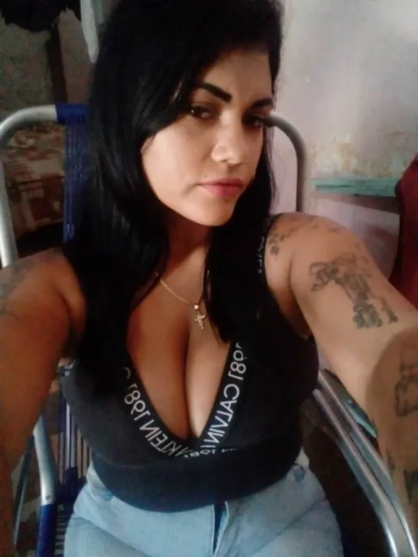 Estefany Avatar Bg