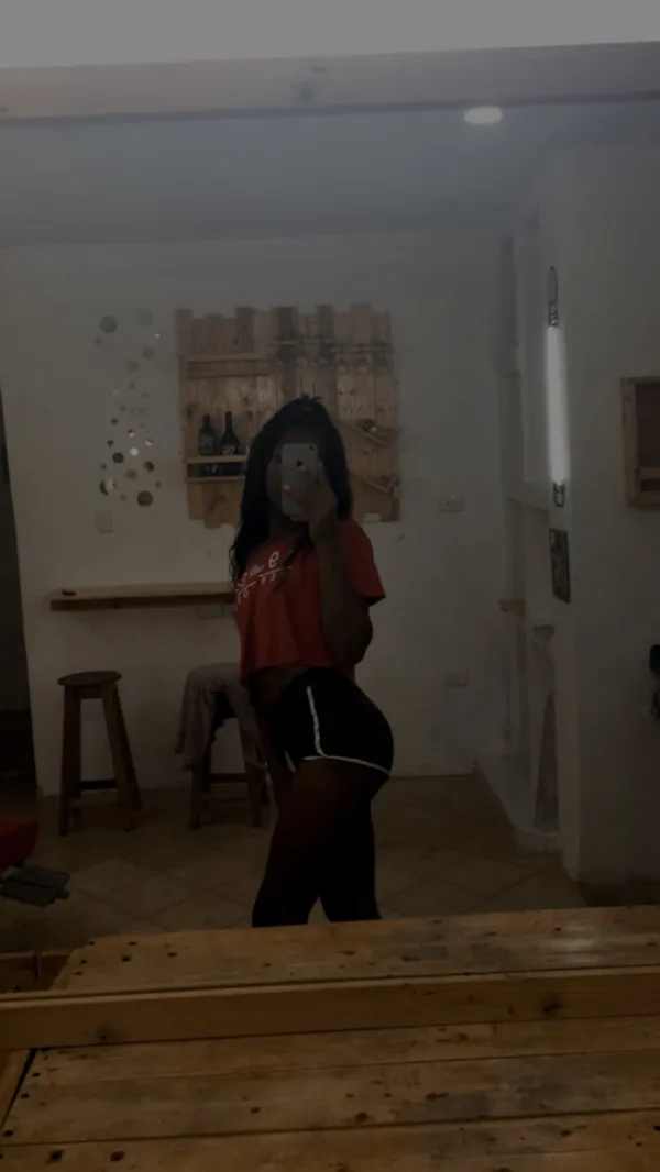 Karlita De Cuba Avatar Bg
