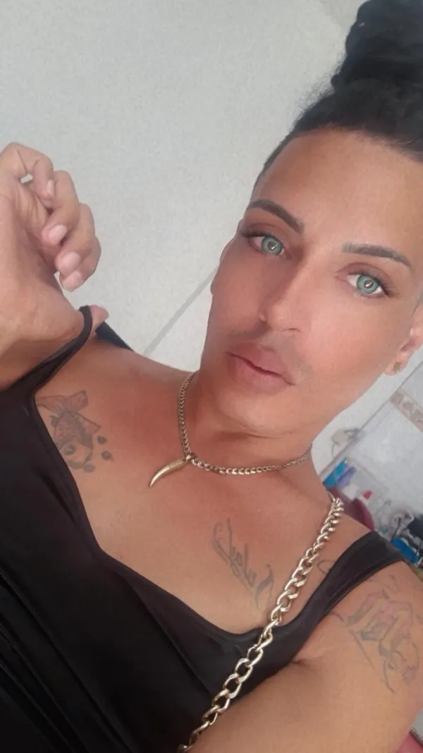 Niquita Avatar Bg
