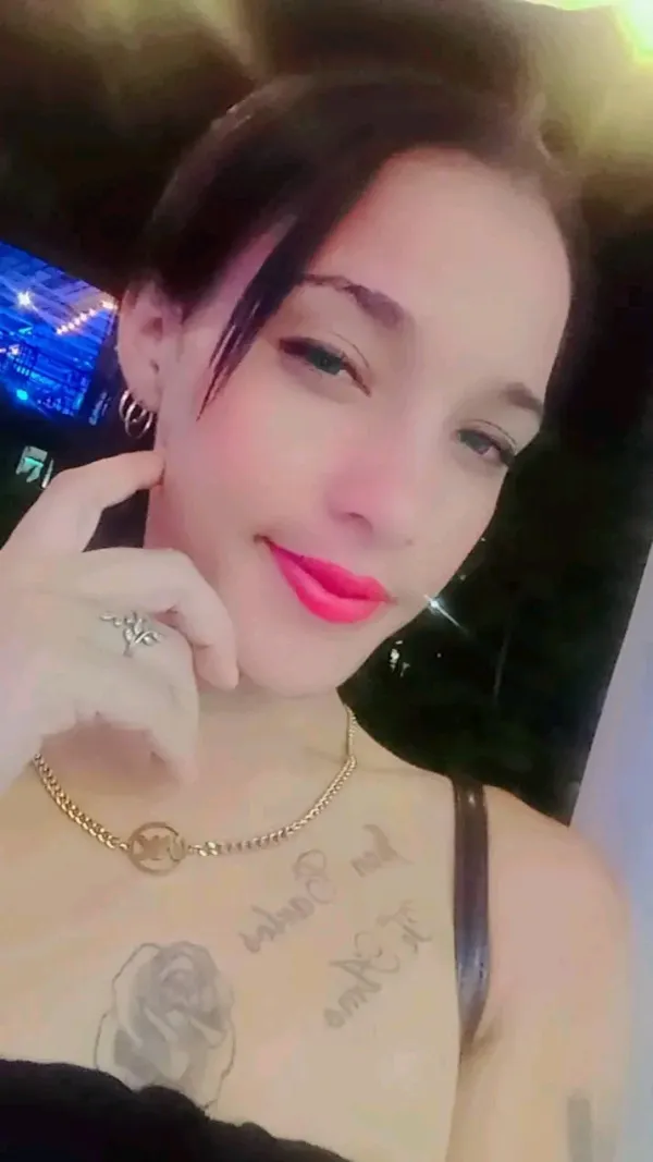 La Bebé Avatar Bg