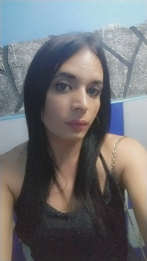 Camila Avatar Bg