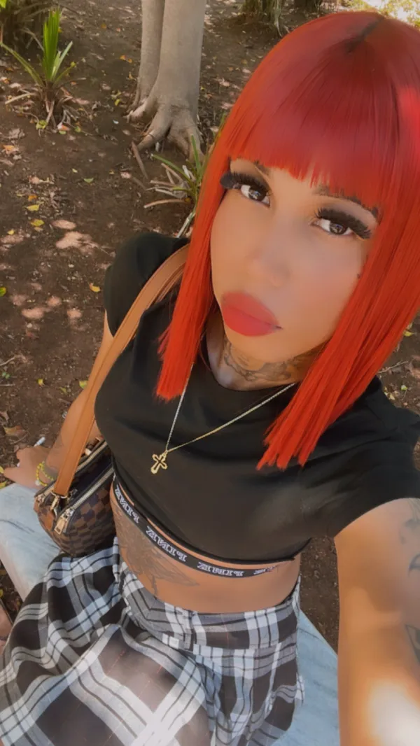 Génesis Salas Avatar Bg