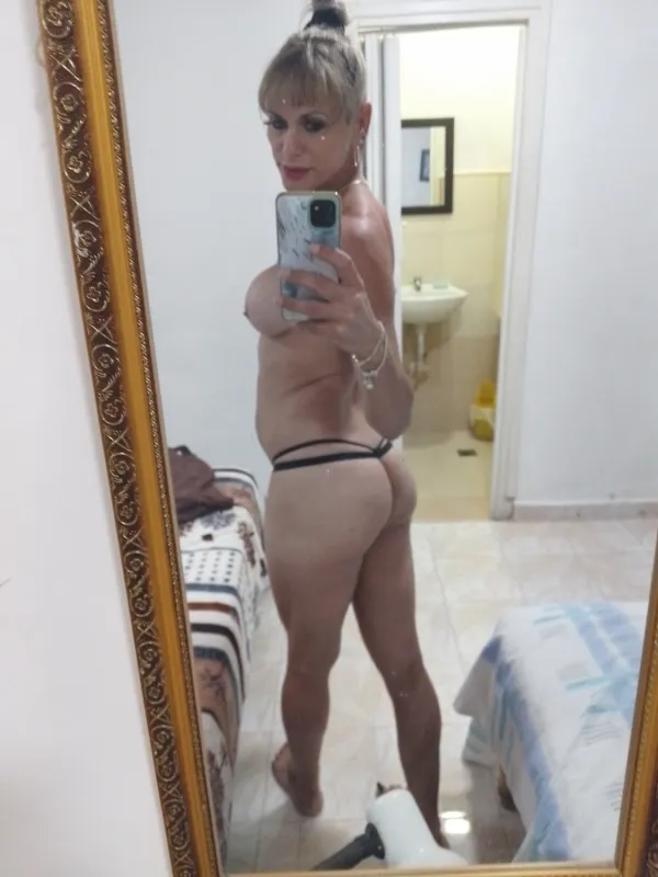 Sandra Avatar Bg
