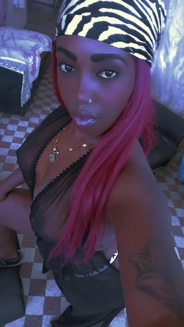 La Negra Avatar Bg