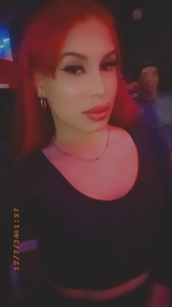Natacha Avatar Bg