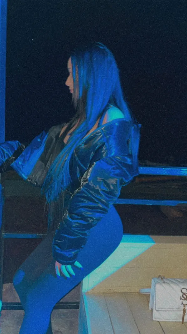 Camila Avatar Bg