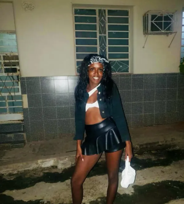 Yolaine Avatar Bg