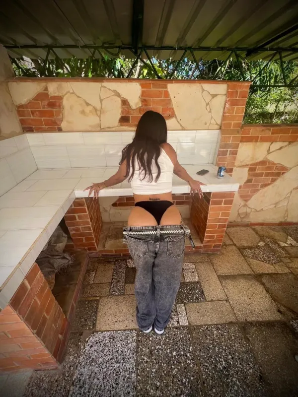 Blanquitalau Avatar Bg