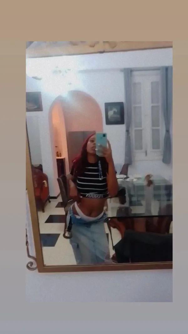 La Peli Roja Avatar Bg