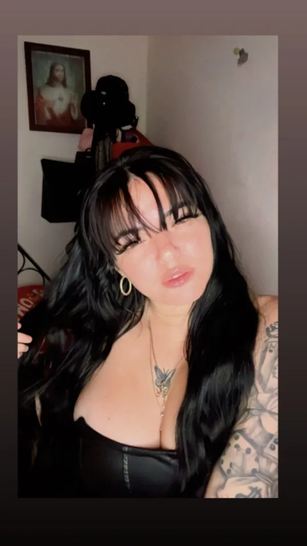 Chinita Kardashian Avatar Bg