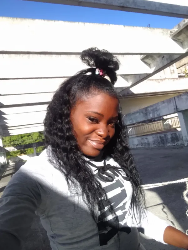 Lesli Avatar Bg