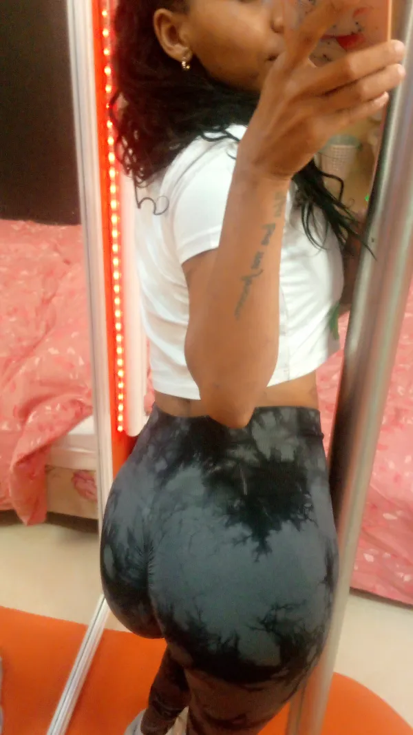 La Puty Avatar Bg