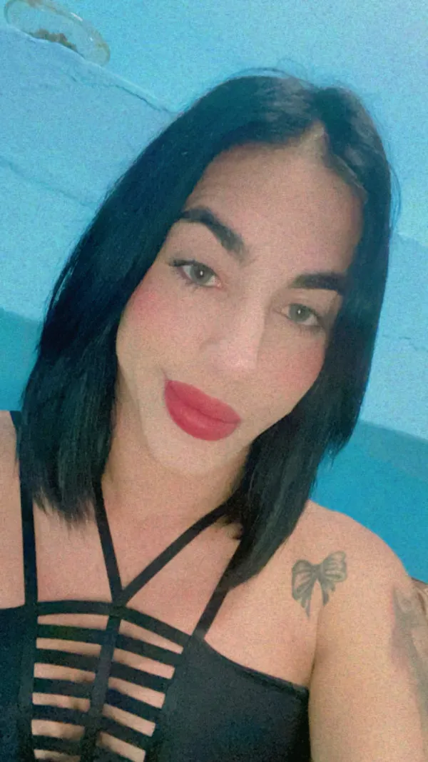 Alejandra Avatar Bg