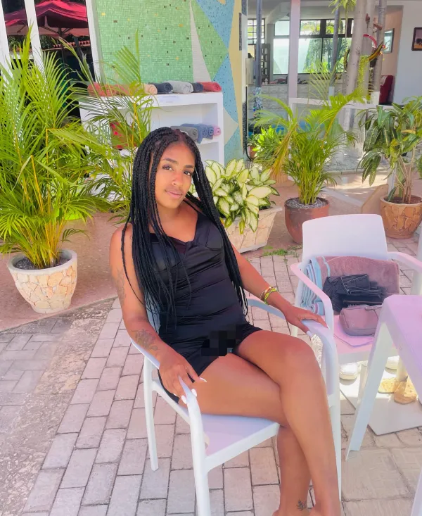 Fernanda Avatar Bg