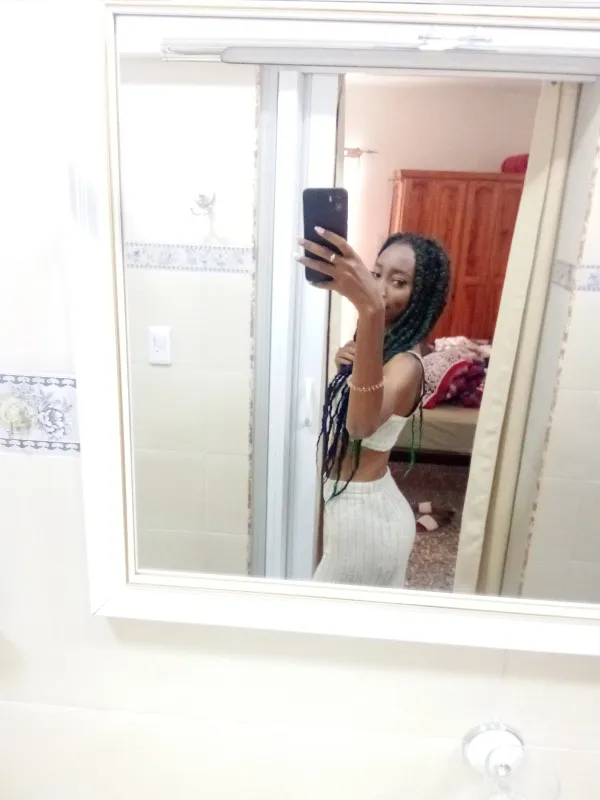 Regla Nieto Avatar Bg