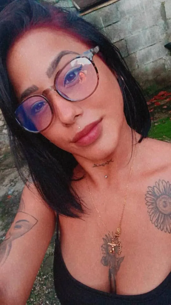 Vanesa Avatar Bg