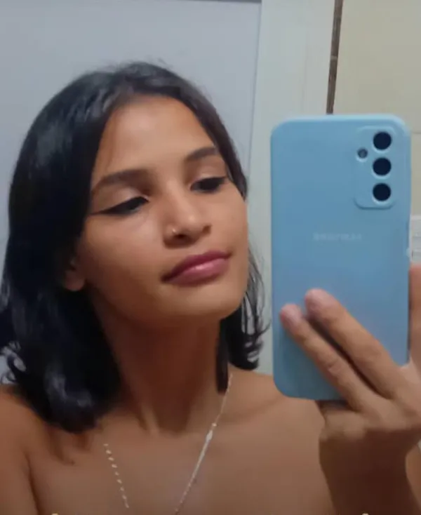 Samanta Castillo Avatar Bg