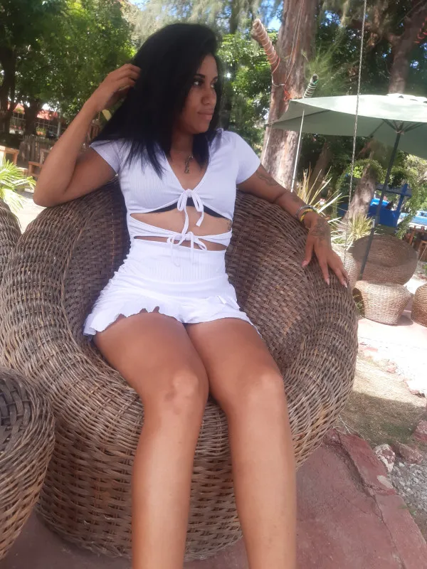 Cintia Avatar Bg
