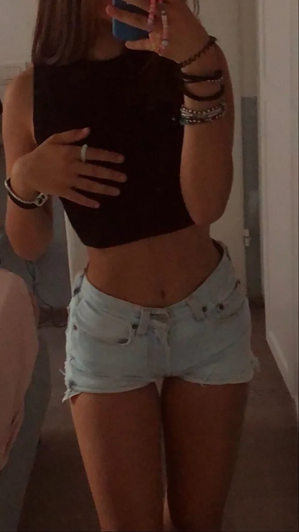 Xiomara Avatar Bg