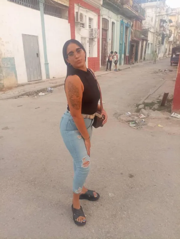 Yenifer Avatar Bg