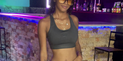Hola me llamo Camila tengo 19 años y soy de la habana