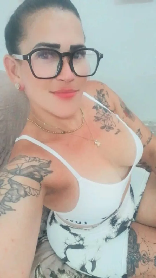 Amanda Leyva Avatar Bg