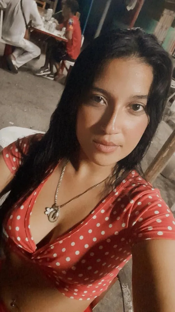 La Cubanita Dany Avatar Bg